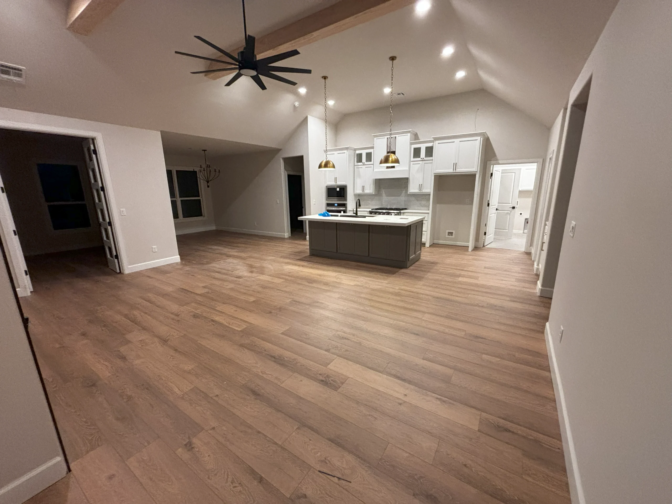 Premium flooring solutions near you in tulsa, ok | Foursquare Flooring